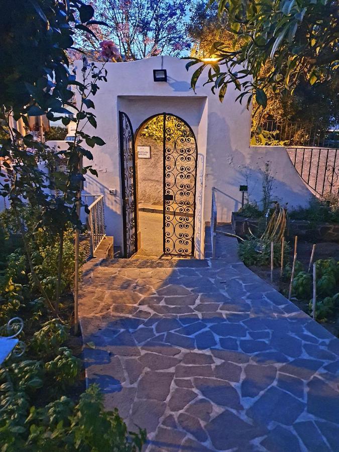 Villa Casa Dafne à Lipari  Extérieur photo